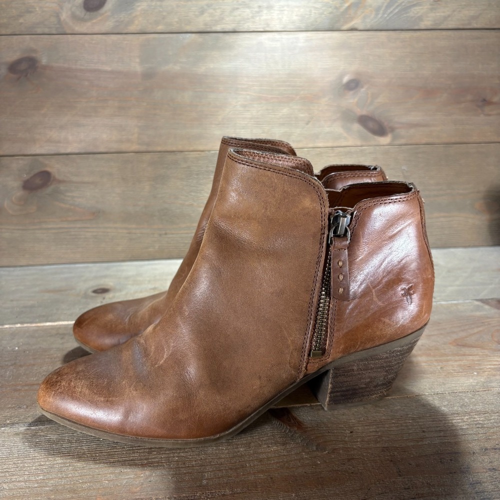 Frye Judith Womens size 8 shoes Brown Leather Zip Up Ankle booties